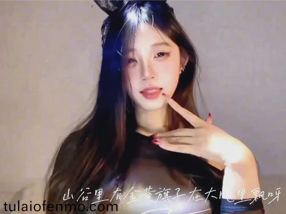 亚洲性人人天天夜夜摸
