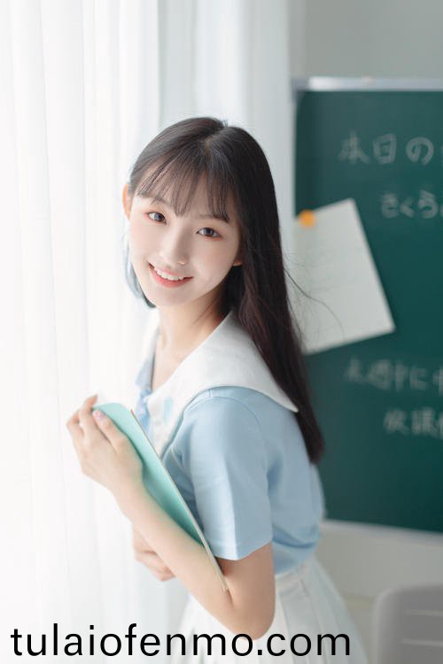 小电：国产欧美日韩综合一区在线播放
